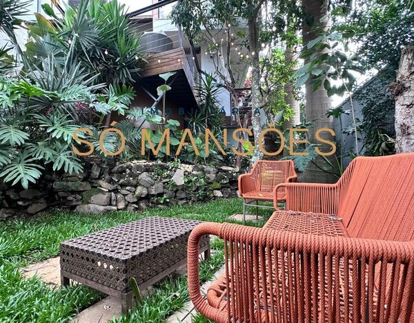 CASA A VENDA NO BAIRRO SANTA LÚCIA EM BELO HORIZONTE MG