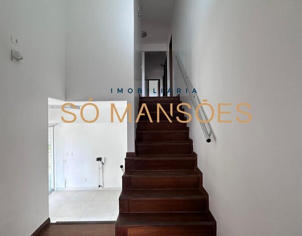 SANTA LÚCIA - CASA A VENDA NO BAIRRO SANTA LUCIA EM BELO HORIZONTE MG
