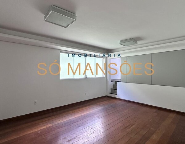 SANTA LÚCIA - CASA A VENDA NO BAIRRO SANTA LUCIA EM BELO HORIZONTE MG
