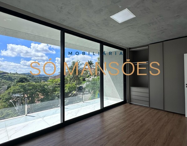VILA CASTELA - CASA DE 583m² À VENDA NO CONDOMÍNIO VILA CASTELA 