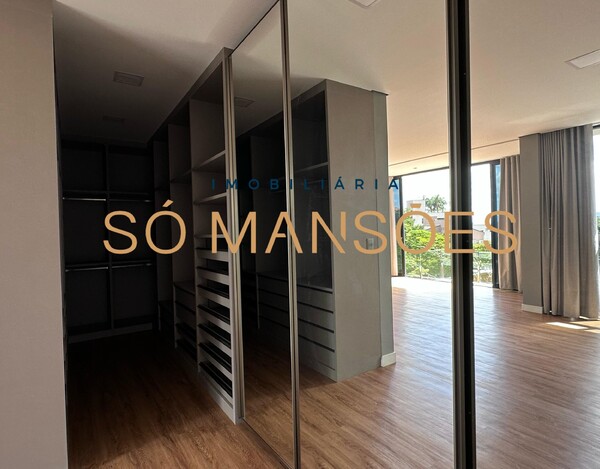 VILA CASTELA - CASA DE 583m² À VENDA NO CONDOMÍNIO VILA CASTELA 