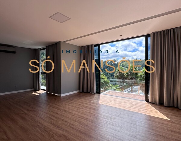 VILA CASTELA - CASA DE 583m² À VENDA NO CONDOMÍNIO VILA CASTELA 