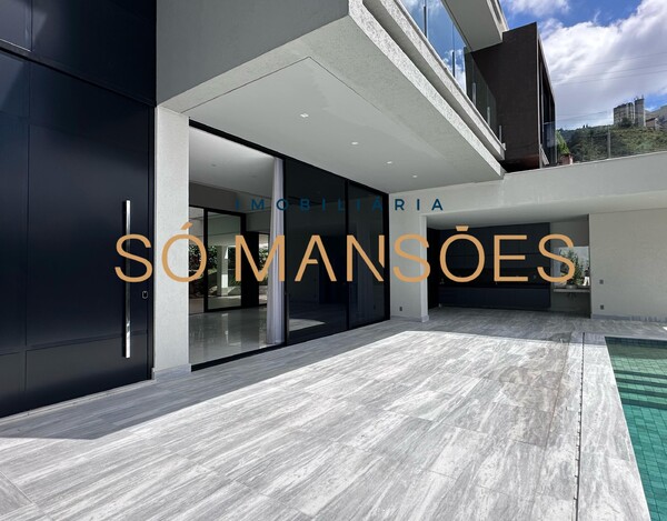 VILA CASTELA - CASA DE 583m² À VENDA NO CONDOMÍNIO VILA CASTELA 