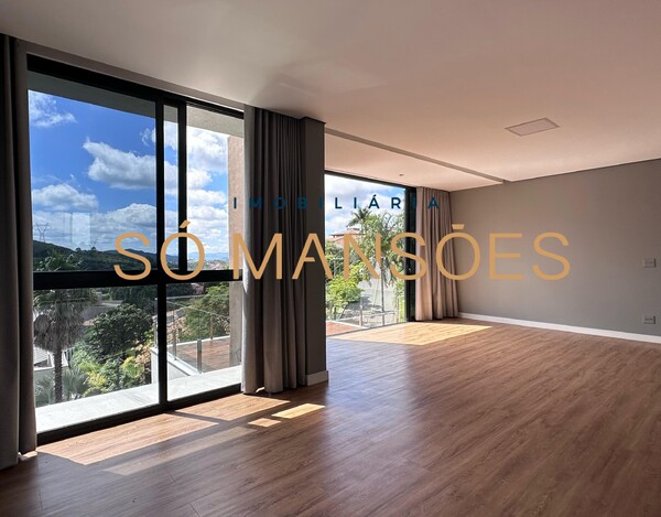 VILA CASTELA - CASA DE 583m² À VENDA NO CONDOMÍNIO VILA CASTELA 
