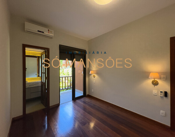 CASA DE 620m² À VENDA NO CONDOMÍNIO ESTANCIA DAS AMENDOEIRAS 