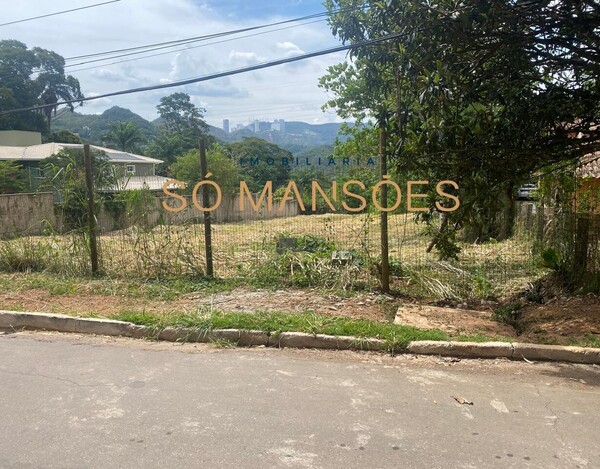 LOTE DE 2096m² À VENDA NO CONDOMÍNIO OURO VELHO MANSÕES