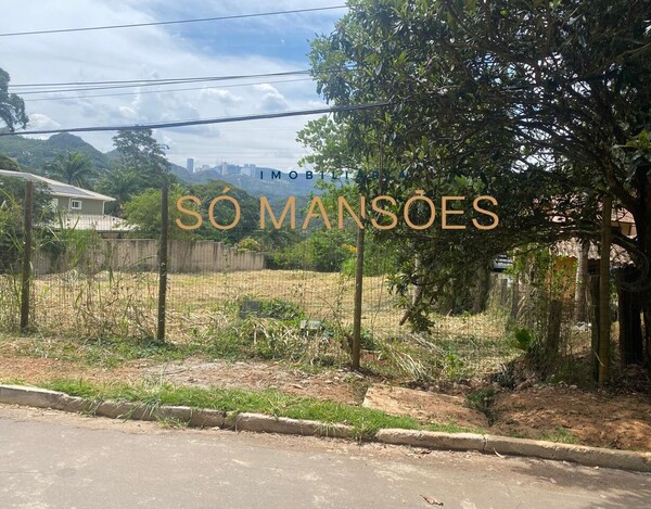LOTE DE 2096m² À VENDA NO CONDOMÍNIO OURO VELHO MANSÕES