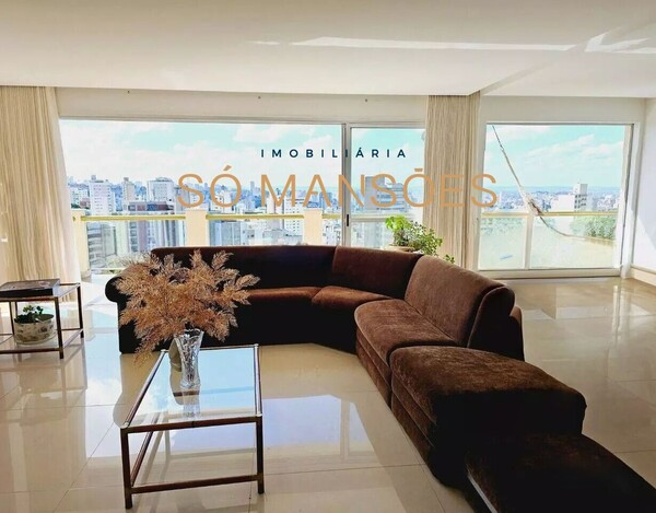 CASA À VENDA NO COMITECO EM BH
