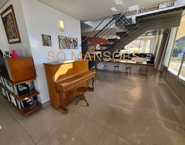 CASA À VENDA NO COMITECO EM BH