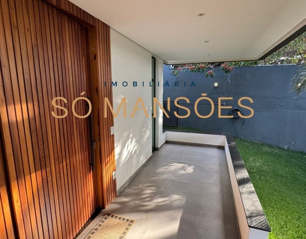 Casa de Alto Padrão de 267 m² à Venda com 2 Suítes e Vista para a Lagoa no Condomínio Pampulha, Belo Horizonte - MG
