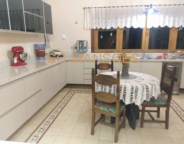 BOSQUE DO JAMBREIRO - CASA À VENDA EM NOVA LIMA