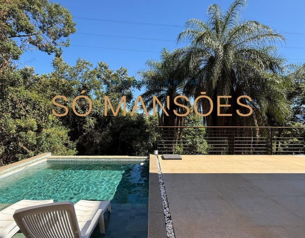 Casa Espaçosa de 400 m² à Venda com 5 Suítes e Espaço Gourmet no Mirante da Mata, Nova Lima - MG