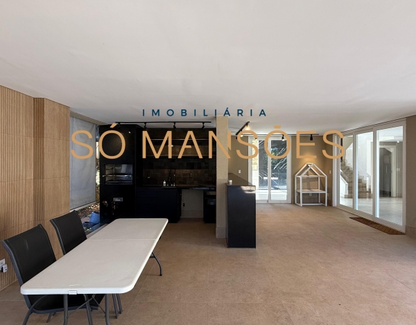 Casa Espaçosa de 400 m² à Venda com 5 Suítes e Espaço Gourmet no Mirante da Mata, Nova Lima - MG