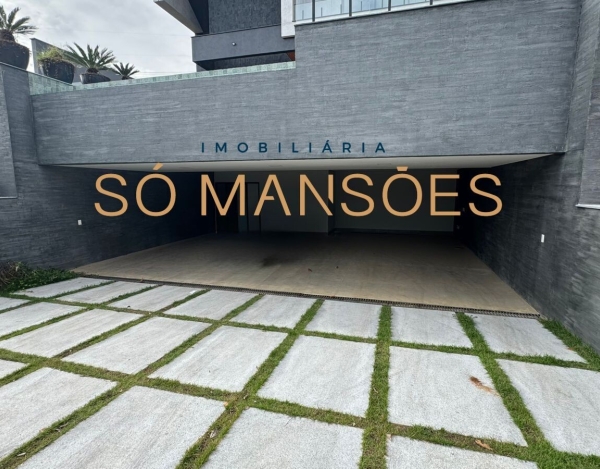 Casa Espaçosa de 437 m² à Venda com 4 Suítes e Vista Definitiva no Condomínio Alphaville, Vespasiano - MG
