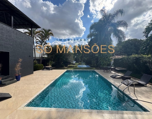 Casa de Alto Padrão de 417 m² à Venda com 3 Suítes e Lazer Completo no Condomínio Pampulha, Belo Horizonte - MG