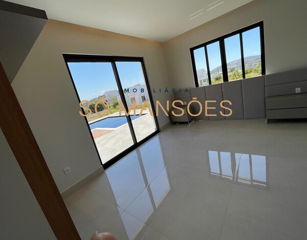 CASA À VENDA EM BETIM