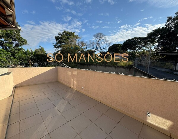 CASA À VENDA NO BAIRRO TREVO EM BH