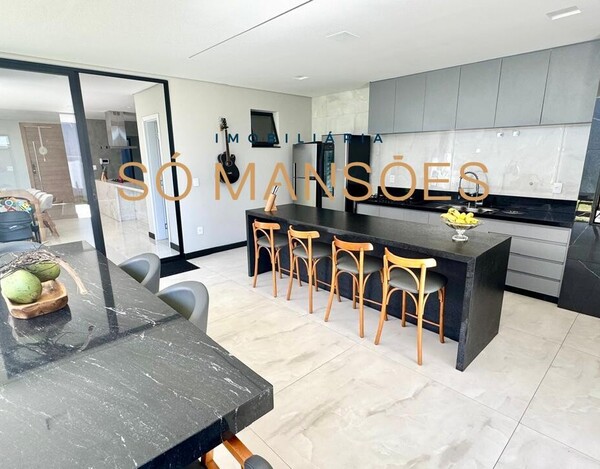 SANTA LÚCIA - CASA A VENDA EM BELO HORIZONTE MG