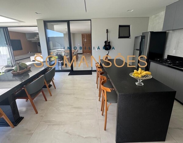 SANTA LÚCIA - CASA A VENDA EM BELO HORIZONTE MG