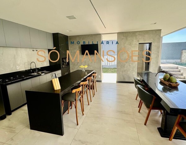 SANTA LÚCIA - CASA A VENDA EM BELO HORIZONTE MG