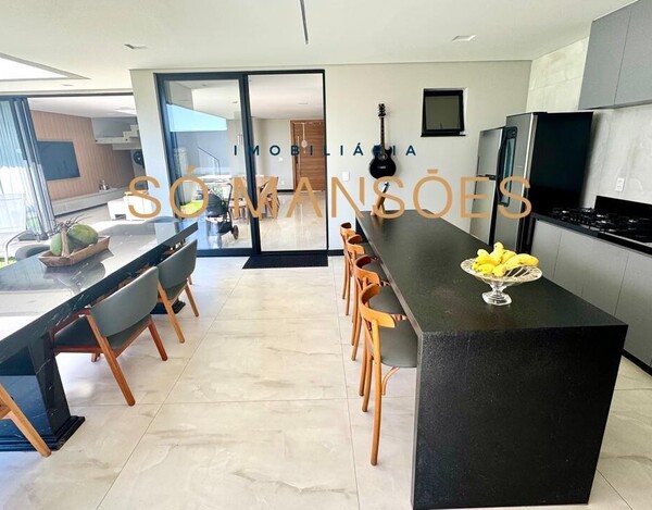 SANTA LÚCIA - CASA A VENDA EM BELO HORIZONTE MG