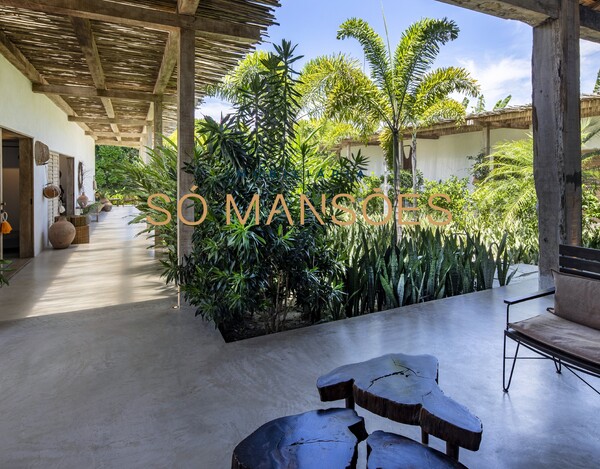 CASA À VENDA NO CONDOMÍNIO ALTOS DE TRANCOSO / BA