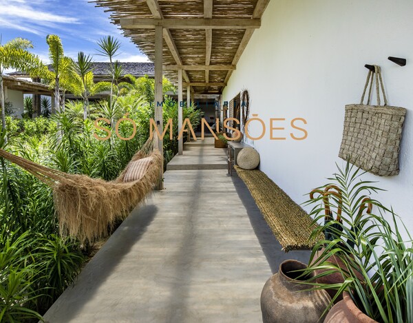 CASA À VENDA NO CONDOMÍNIO ALTOS DE TRANCOSO / BA