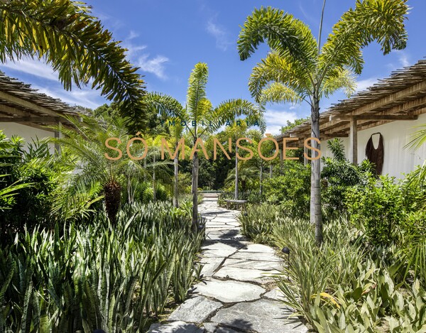 CASA À VENDA NO CONDOMÍNIO ALTOS DE TRANCOSO / BA