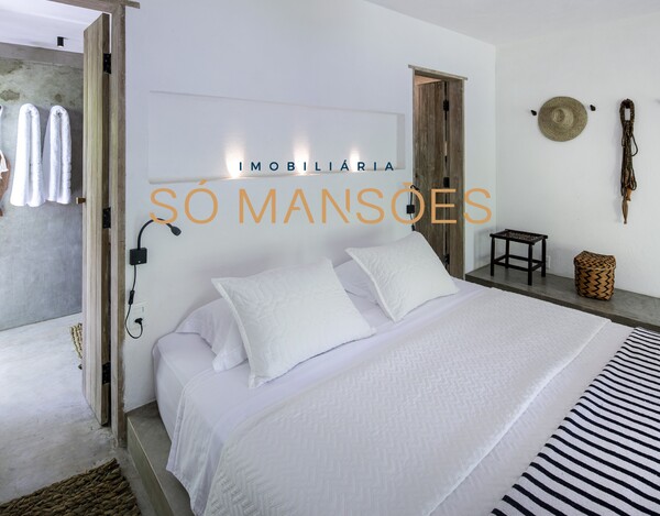 CASA À VENDA NO CONDOMÍNIO ALTOS DE TRANCOSO / BA