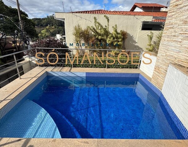 CASA À VENDA NO BAIRRO SANTA LÚCIA 