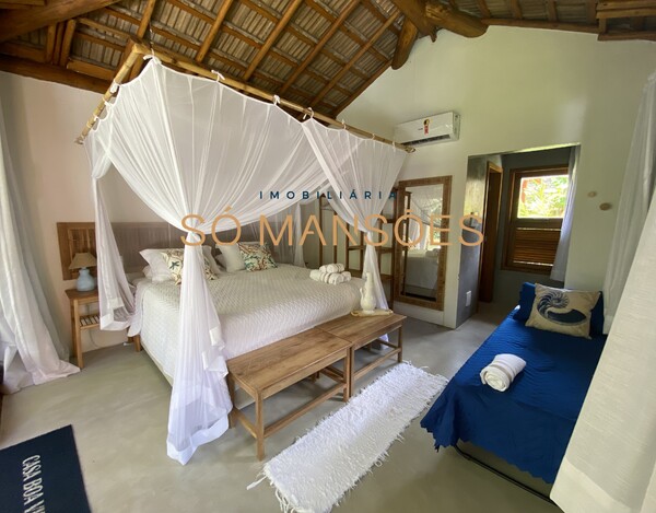 CASA À VENDA NO CONDOMÍNIO COQUEIRAL / BA