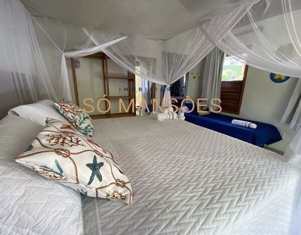 CASA À VENDA NO CONDOMÍNIO COQUEIRAL / BA