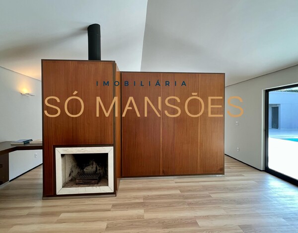CASA À VENDA NO CONDOMÍNIO SERRA DOS MANACÁS 