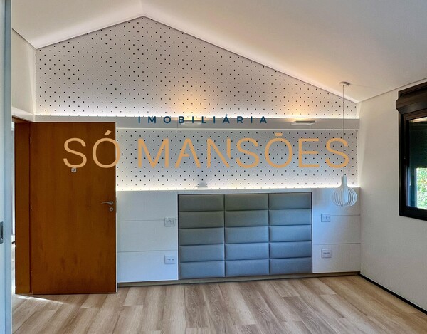 CASA À VENDA NO CONDOMÍNIO SERRA DOS MANACÁS 