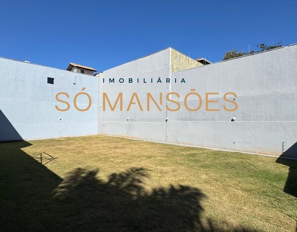 CASA À VENDA NA REGIÃO DA PAMPULHA