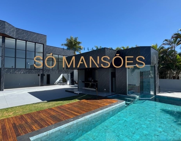 Casa de Alto Padrão de 440 m² à Venda com 2 Suítes e Piscina Aquecida no Pampulha, Belo Horizonte - MG