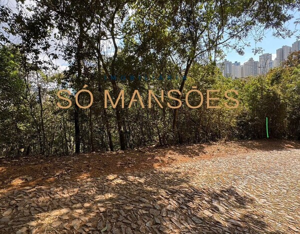 LOTE DE 416m² À VENDA NO BAIRRO JARDINAVES