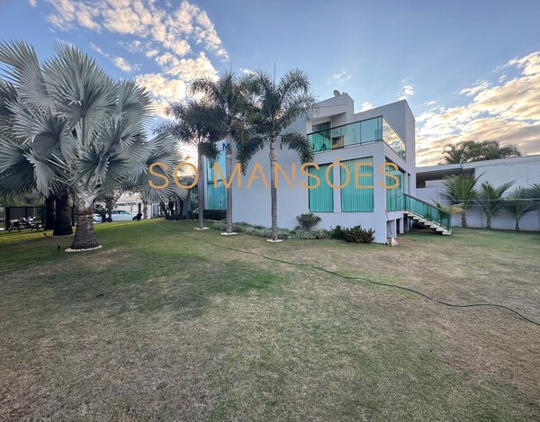 CASA À VENDA NO CONDOMÍNIO ROSA DOS VENTOS EM VESPASIANO