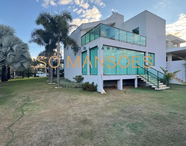 Casa de Alto Padrão de 296 m² à Venda com 1 Suíte e Espaço Gourmet no Condomínio Rosa dos ventos, Vespasiano - MG