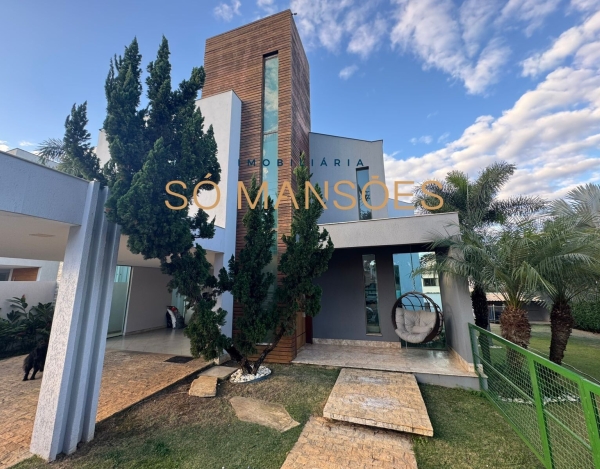 Casa de Alto Padrão de 296 m² à Venda com 1 Suíte e Espaço Gourmet no Condomínio Rosa dos ventos, Vespasiano - MG