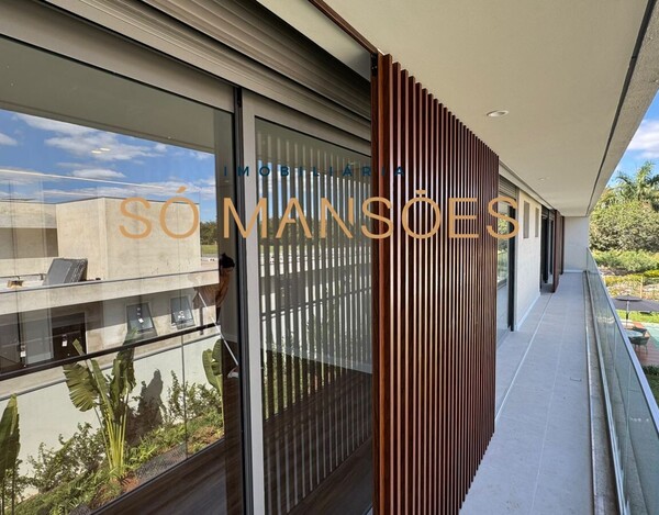CASA À VENDA NO CONDOMÍNIO VITÓRIA GOLF