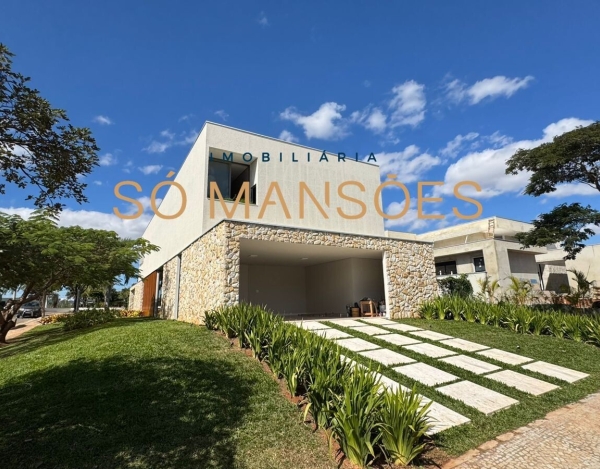 Casa de Luxo de 459 m² à Venda com 4 Suítes e Piscina Aquecida no Vitória Golf, Lagoa Santa - MG