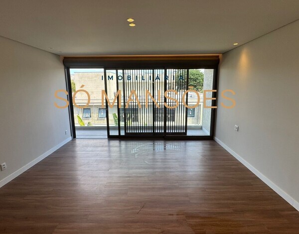 CASA À VENDA NO CONDOMÍNIO VITÓRIA GOLF
