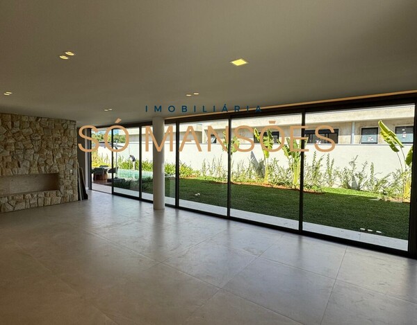 CASA À VENDA NO CONDOMÍNIO VITÓRIA GOLF