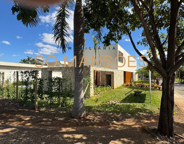 CASA À VENDA NO CONDOMÍNIO VITÓRIA GOLF