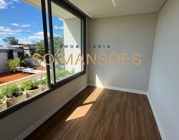 CASA À VENDA NO CONDOMÍNIO VITÓRIA GOLF