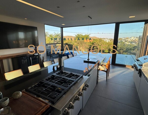 CASA À VENDA NO GRAN ROYALLE EM LAGOA SANTA