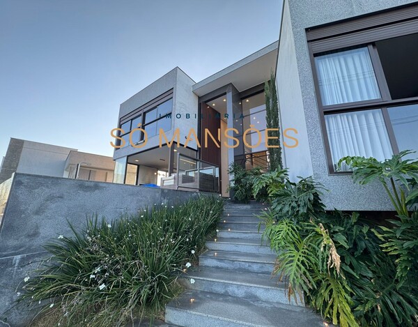 CASA À VENDA NO GRAN ROYALLE EM LAGOA SANTA