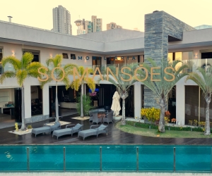 Casa de Luxo de 1.321 m² à Venda com 5 Suítes e Vista Panorâmica no Condomínio Village Terrasse, Nova Lima - MG