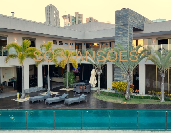 Casa de Luxo de 1.321 m² à Venda com 5 Suítes e Vista Panorâmica no Condomínio Village Terrasse, Nova Lima - MG